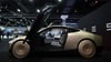 Ein Robotaxi-Fahrzeug ohne Lenkrad und Pedale will Tesla von 2026 an bauen. (Archivbild)