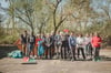 Die Nachbarschaftsinitiative „So-nah“ hat sich neu in Magdeburg gegründet. Zusammen haben sie Müll an den Salbker Seen gesammelt. 