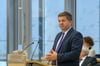 Wirtschaftsminister Sven Schulze (CDU) hofft jetzt auf den versprochenen Kurswechsel in Berlin.