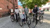 Viktor (rechts) und Lara (links) Khadyeyev mit Sohn Illya und Enkelsohn Daniel Kolba, gebürtige Ukrainer und jetzt in Bernau bei Berlin lebend, sind Teil des Festes.