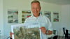 Bürgermeister Bernhard Hieber ist selbst auf dem Süplinger Berg aufgewachsen. Das kleine Foto zeigt ihn (ganz links) mit Mitschülern  bei einem Arbeitseinsatz.