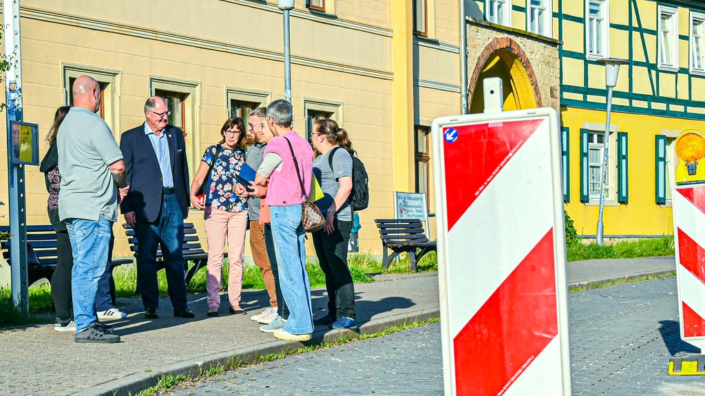 Beim Treffen aller Beteiligten an der Haltestelle in der Breitscheidstraße ist die neue Alternative erarbeitet worden.