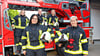 In der Haldensleber Feuerwehr sind Nelly Deutschmann (v.l.), Nicole Riesenberg, Anne Bortfeldt (h.l.), Sylvi Radke und Aileen Braune aktiv dabei. Jeden Mittwoch üben sie gemeinsam mit ihren männlichen Kollegen für den Ernstfall.