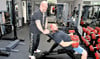 Andy Heinemann (r.) und Daniel Voigt haben sich mehrere Wochen im Fitnesstudio in der Mühlenbrücke auf den Wettbewerb vorbereitet. 