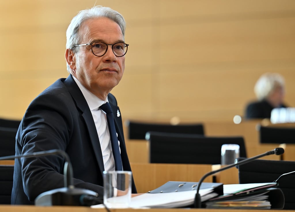 Thüringens Innenminister Georg Maier (SPD) ist für ein AfD-Verbotsverfahren. (Archivbild)