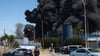 Der Brand brach in einem Industriegebiet südöstlich der Touristenmetropole Sevilla aus. Der Wind dürfte die Rauchwolke jedoch von der Großstadt weg Richtung Osten treiben.