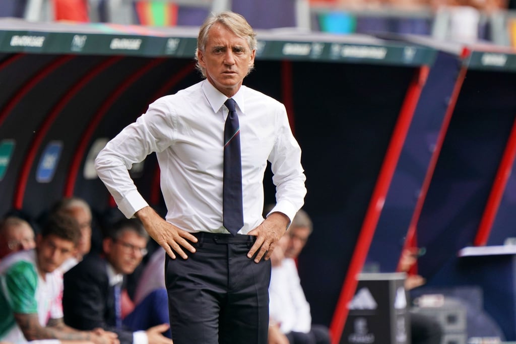 Der ehemalige italienische Nationaltrainer Roberto Mancini prägte als Spieler die erfolgreiche Ära von Sampdoria Genua maßgeblich mit. Jetzt steigt der Verein in die 3. Liga ab.