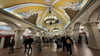 Moskaus Metro feiert in diesem Jahr ihr 90-jähriges Bestehen - die Station Komsomolskaja ist besonders prachtvoll.
