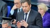 Klingbeil antwortete im Bundestag auf Fragen der Abgeordneten.