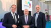 Leipzigs Oberbürgermeister Burkhard Jung (links) und seine Amtskollegen Markus Lewe aus Münster (Mitte) und Belit Onay aus Hannover (rechts) stehen zusammen.