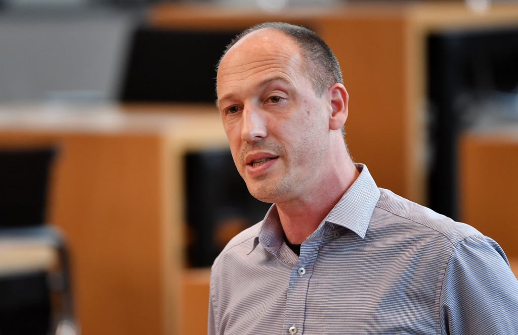 Der innenpolitische Sprecher der Thüringer AfD-Fraktion, Ringo Mühlmann, kann sich einen Untersuchungsausschuss zu umstrittenen internen Ermittlungen bei der Polizei vorstellen. (Archivbild)