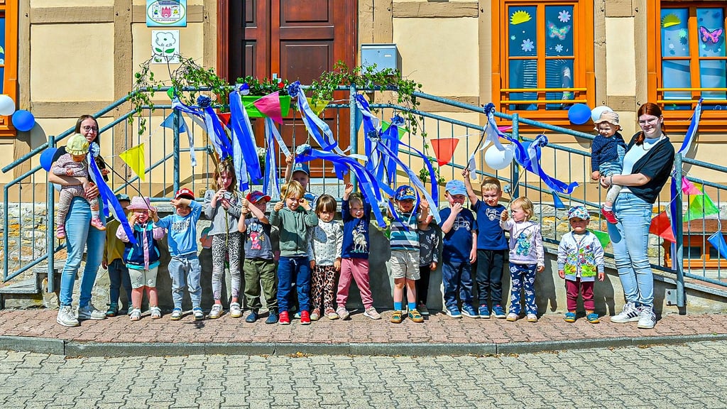 Die Knirpse der Kindertagesstätte „Zwergenland“ Remkersleben haben ihre Einrichtung wegen der 880-Jahr-Feier ebenfalls geschmückt.