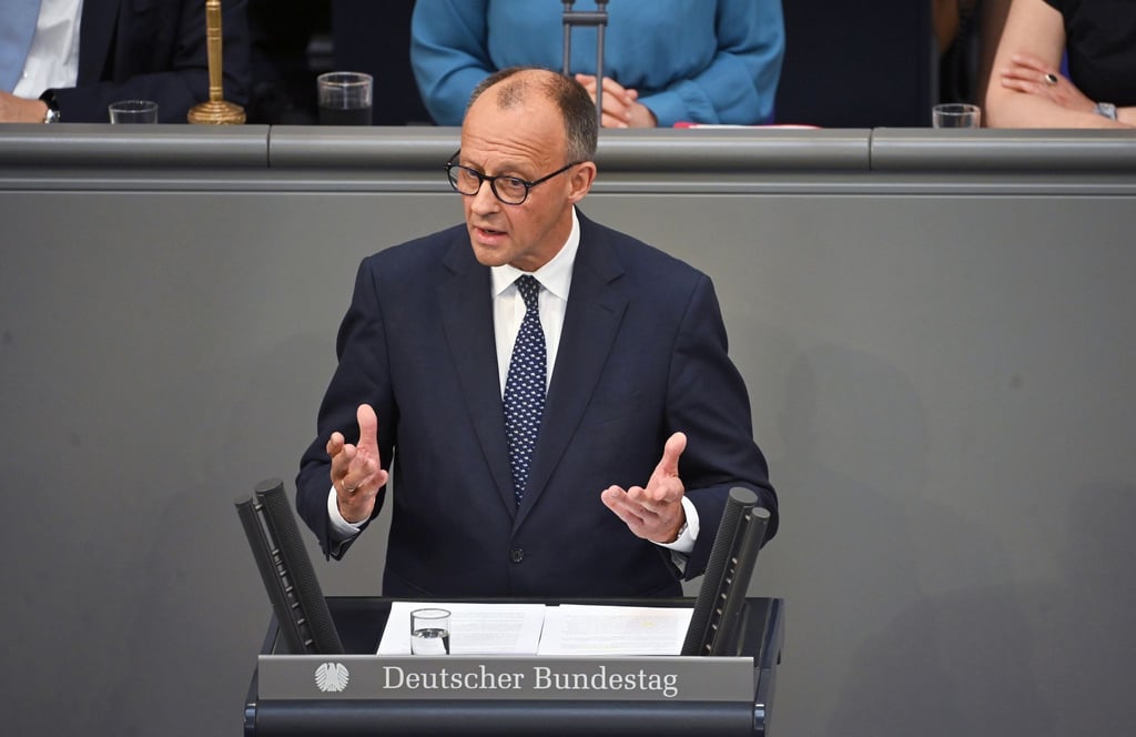 Merz verspricht in seiner ersten Regierungserklärung unter anderem „Wohlstand für alle".