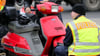 Ein Junge ist auf einem Motorroller in Roitsch bei Bitterfeld verunglückt.