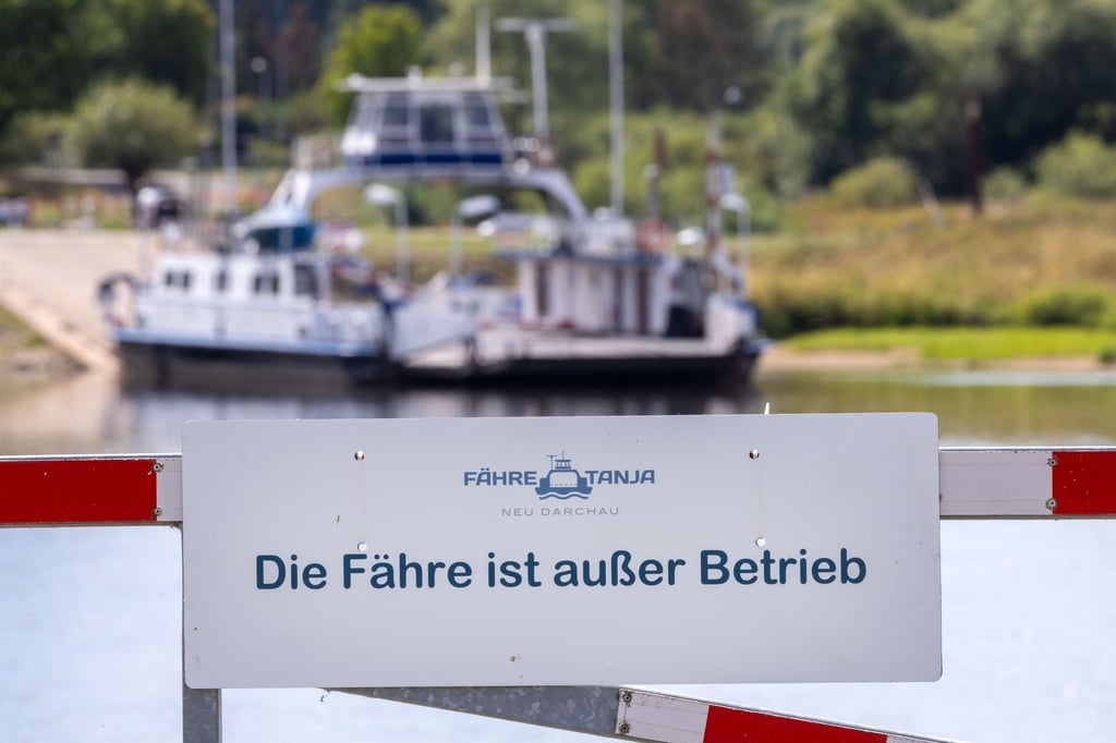 Wegen Niedrigwassers musste das Fährschiff „Tanja“ den Betrieb einstellen. (Archivbild)
