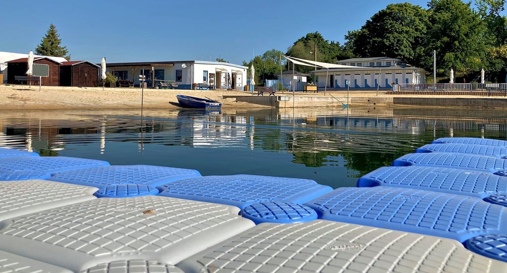 Das Strandsolbad (Foto) und der Albertinesee, die städtischen Badeseen Staßfurts, öffnen am heutigen Donnerstag.