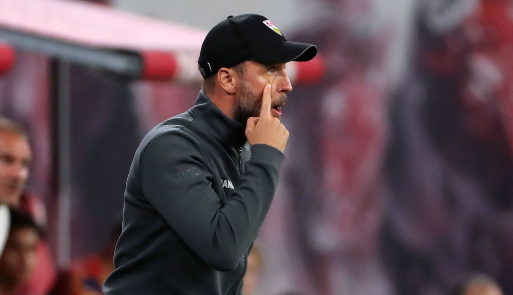 VfB-Trainer Sebastian Hoeneß will das Spiel gegen RB Leipzig nicht "herschenken".