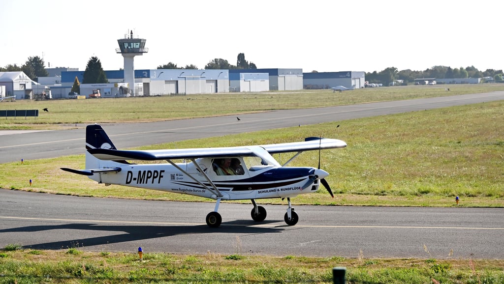Der Magdeburger Flugplatz soll attraktiver werden. Das erhofft sich die CDU/FDP-Fraktion. Doch das ist nicht so einfach.