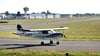 Der Magdeburger Flugplatz soll attraktiver werden. Das erhofft sich die CDU/FDP-Fraktion. Doch das ist nicht so einfach.