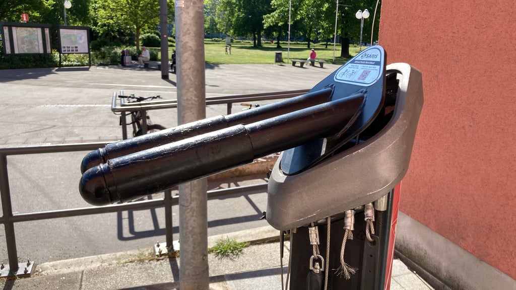 Defekte nach Vandalismus: die DB Fahrradstation am Hauptbahnhof Dessau