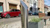 Der Trinkbrunnen am Postplatz spendet  wieder frisches Wasser. 