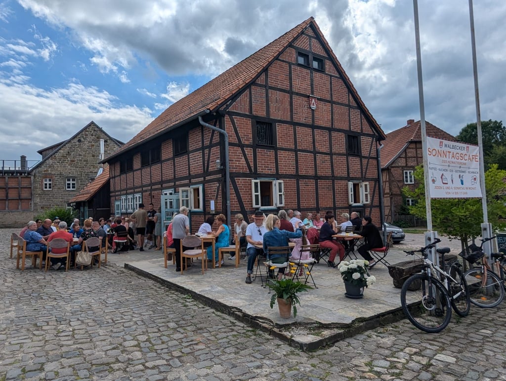 Das vom Walbecker Heimatverein organisierte Sonntags Café ist zur etablierten Tradition geworden.
