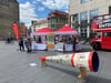 Zuckertütenaktion der AWO auf dem Marktplatz in Halle