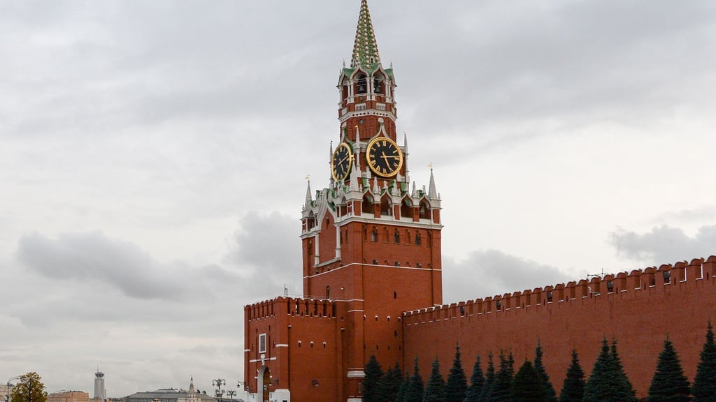 Die berüchtigte russische Hackergruppe Fancy Bear hat gezielt Rüstungsfirmen angegriffen, die Waffen an die Ukraine liefern.