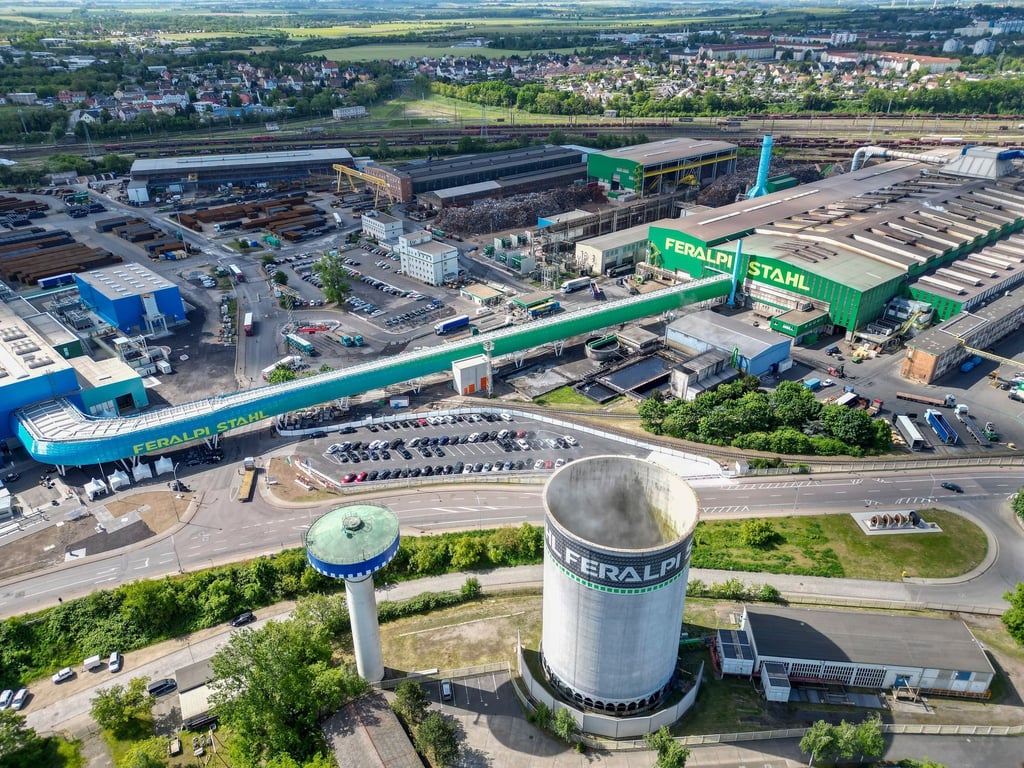 Das Stahlwerk gilt als Meilenstein für Sachsens Industriepolitik.