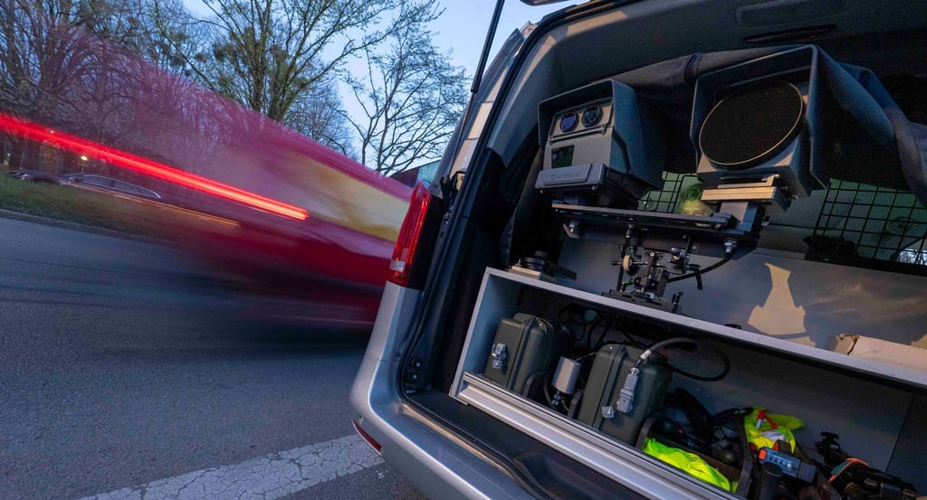 Ein Mann war mit knapp 150 km/h unterwegs. (Symbolbild)