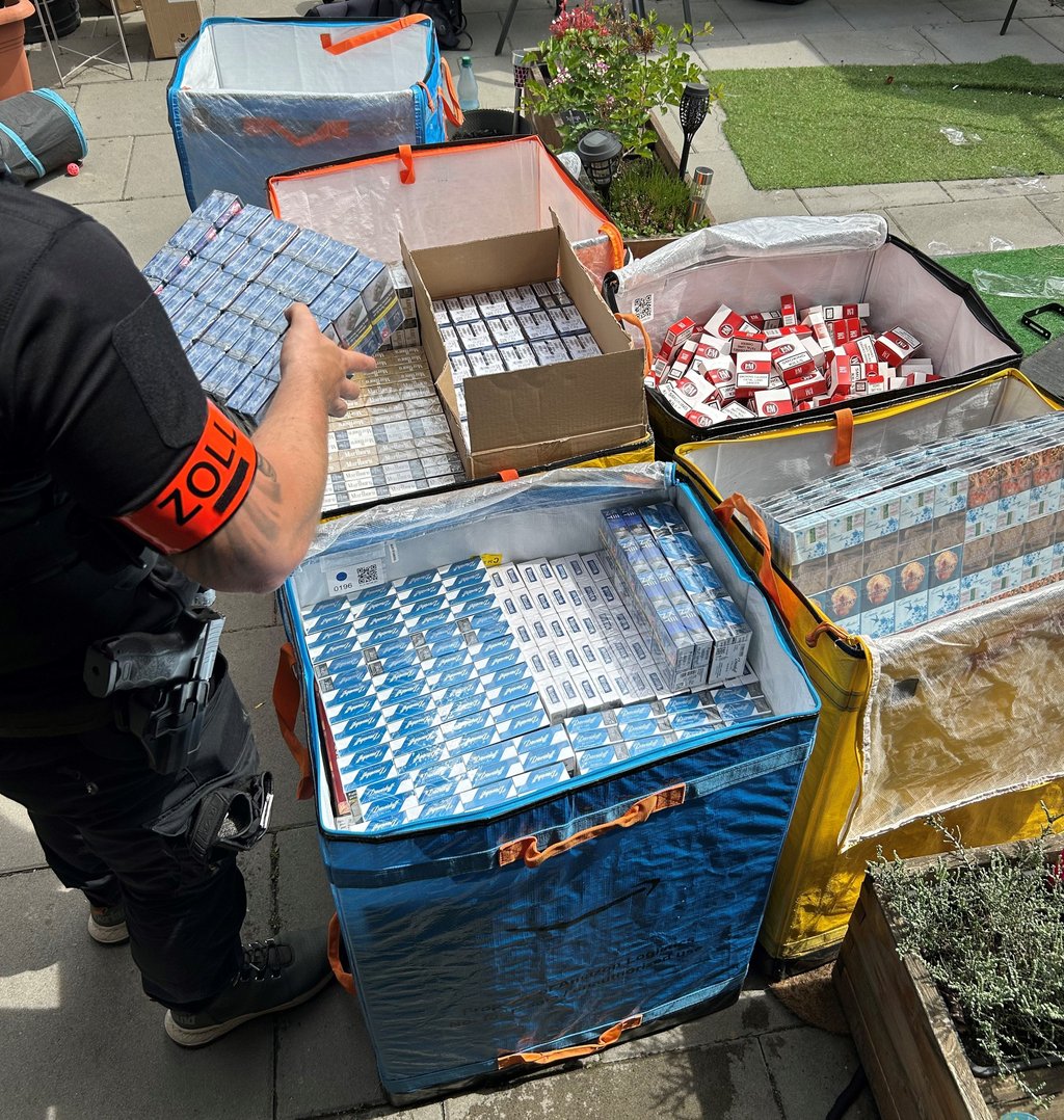 Fast eine Million unversteuerte Zigaretten wurden im Saalekreis sichergestellt.