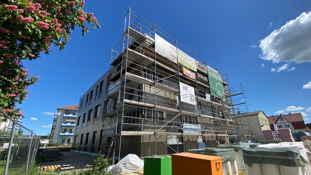 An der Ilsenburger Straße in Wernigerode entsteht ein neues Ärztehaus. Bauherrin ist die Wernigeröder Wohnungsgenossenschaft (WWG).