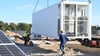 Die Batteriespeicher für das deutsche Speicher-Großprojekt in Wolmirstedt in der Börde sollen in Form von Containern aufgestellt werden. Noch immer gibt es Bedenken wegen der Sicherheit.