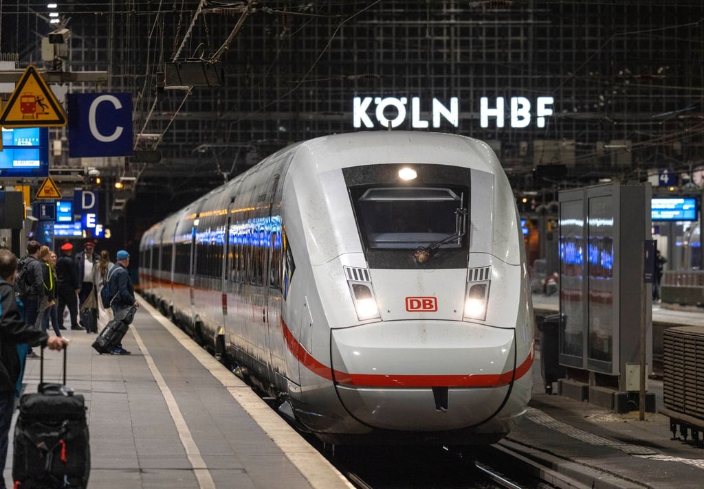 Die Deutsche Bahn war im April besonders unpünktlich unterwegs. (Archivbild)