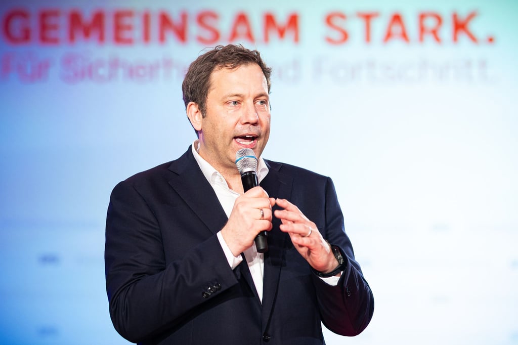„Alles andere macht keinen Spaß“, sagt SPD-Chef Klingbeil in Anspielung auf Merz' Kanzlerwahl.