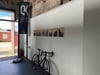 In diesem Atelier des Q. Hofs in Magdeburg ist ab Freitag, 16. Mai die Vernissage "Me llamo calle"  zu finden. 
