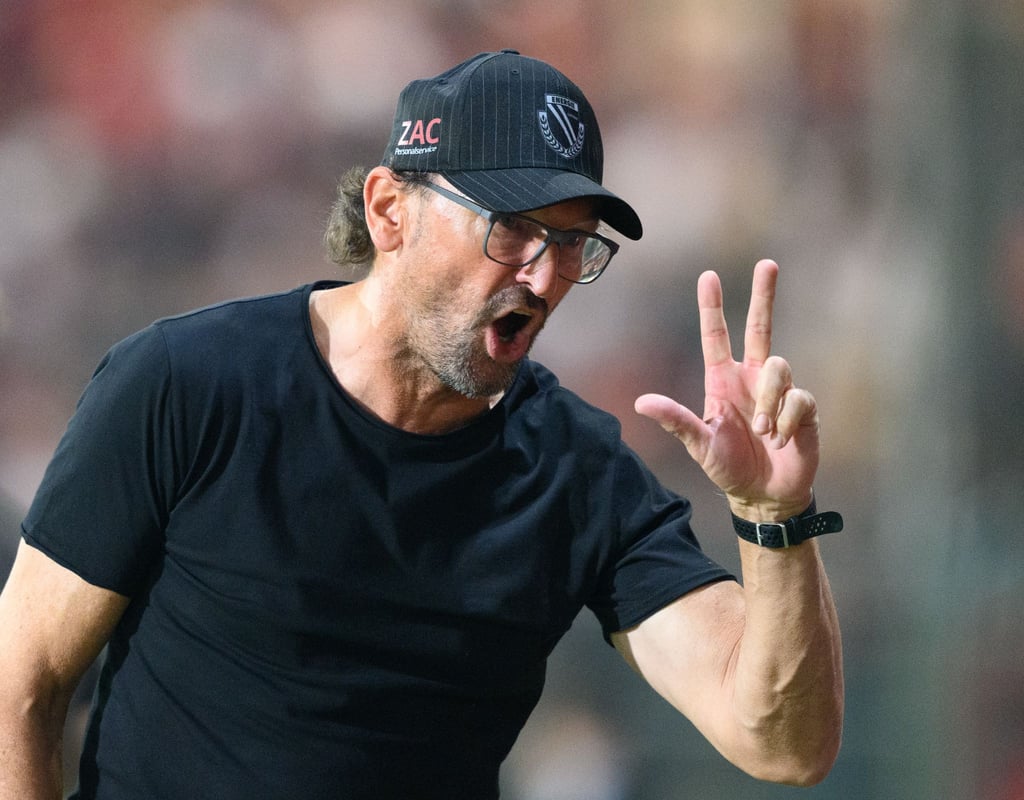 Noch drei Spiele will Trainer Claus-Dieter Wollitz in dieser Saison bestreitet.