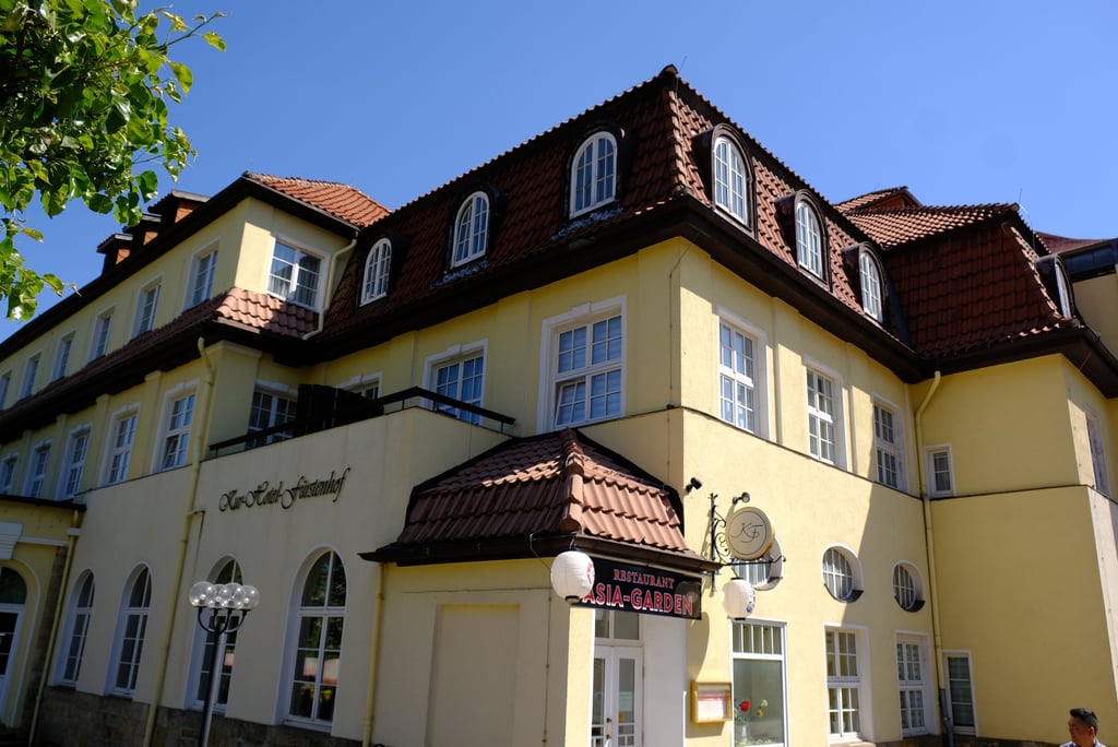 Das Kurhotel „Fürstenhof“ in Blankenburg. Nach einem Brand im April 1911 war es im Jahr 1913 in seiner jetzigen Form wieder eingeweiht worden.