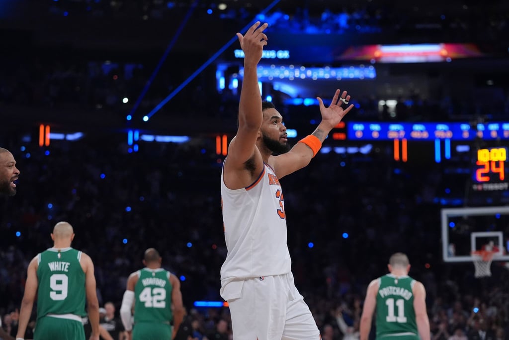 Karl-Anthony Towers freut sich in eigener Halle über den Einzug ins NBA-Halbfinale.