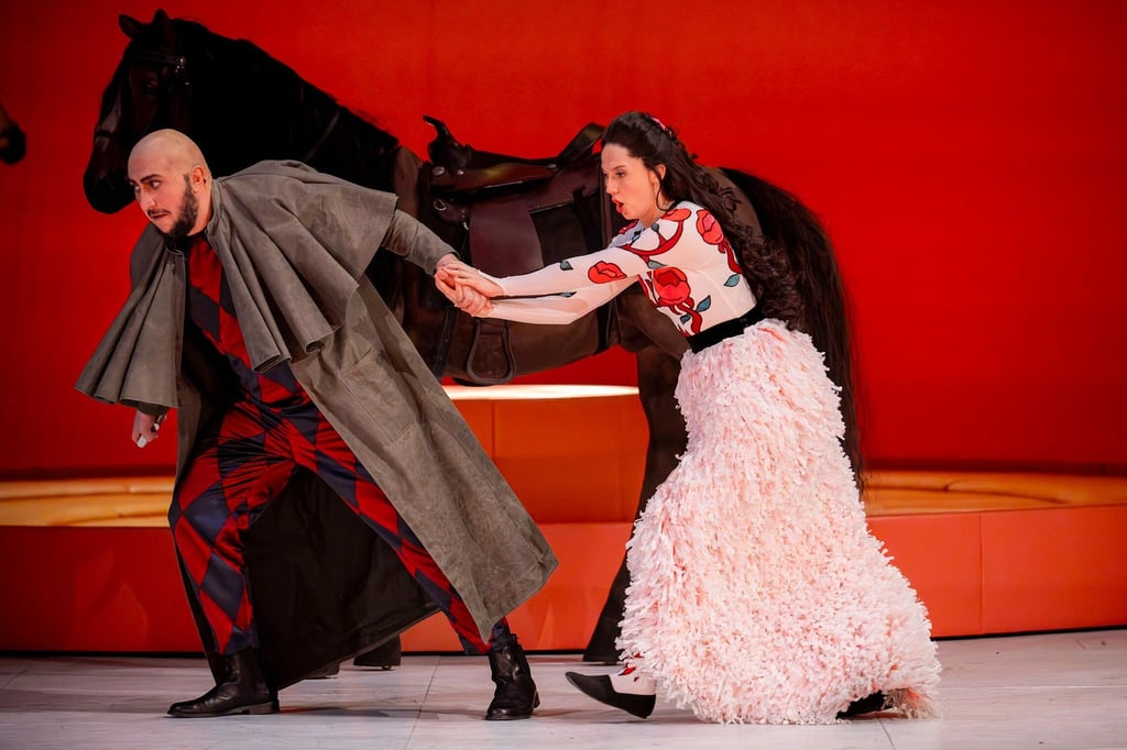 Szene aus "I Capuleti e i Montecchi – Romeo und Julia" im Magdeburger Opernhaus.