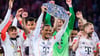 Die Zukunft von Nationalspieler Leroy Sané, hier mit der Meisterschale, ist weiter offen.