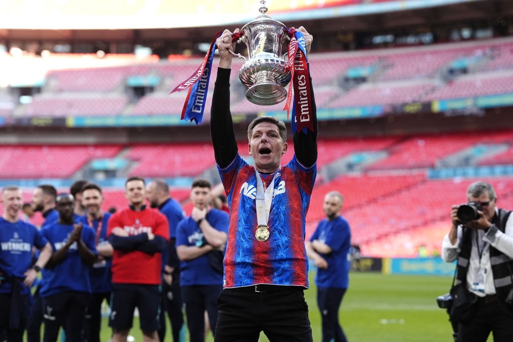 In der kommenden Saison spielt er mit Palace in der Europa League.