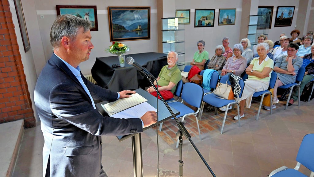 Zum zweiten Mal ist Oberbürgermeister Steffen Amme Gast beim Projekt Route 60+ und informiert über die Stadtentwicklung.
