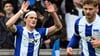 Herthas Fabian Reese (l) gab erst seine Vertragsverlängerung bekannt und erzielte dann den Ausgleich für die Berliner.