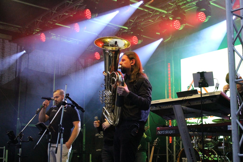 Andere Töne mit der Zerbster Band Artcors.