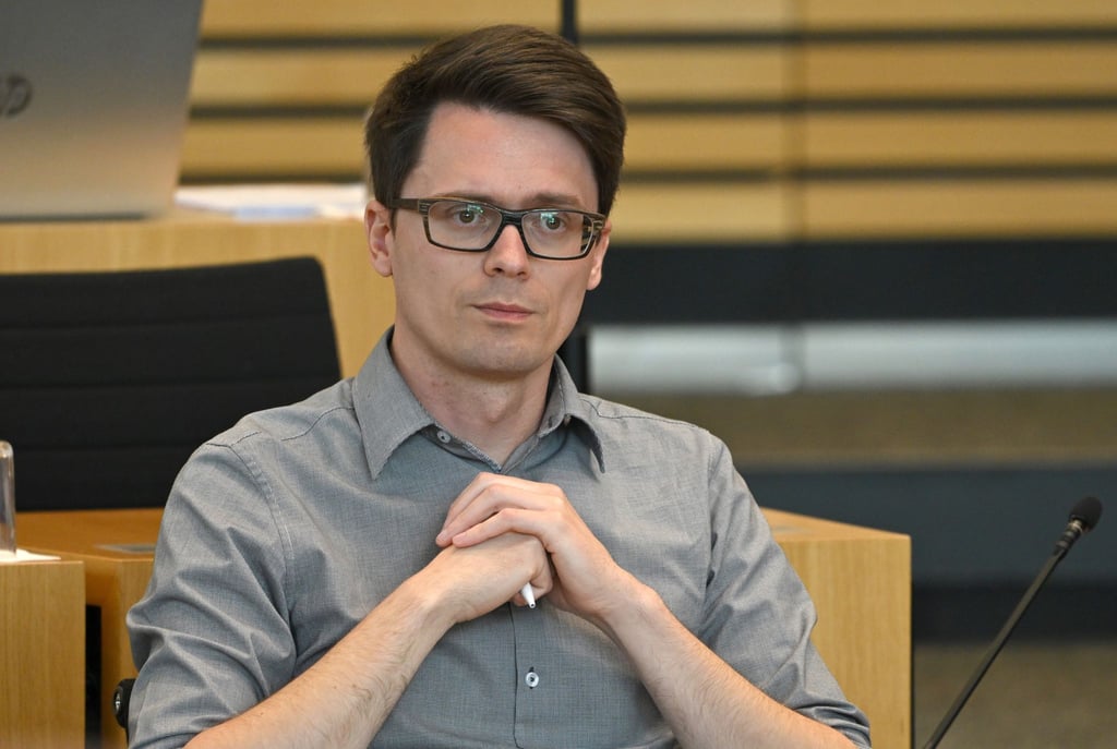 Thüringens Linke-Chef Christian Schaft hält den Antisemitismus-Beschluss seiner Partei beim Bundesparteitag in Chemnitz für einen Fehler. (Archivbild)