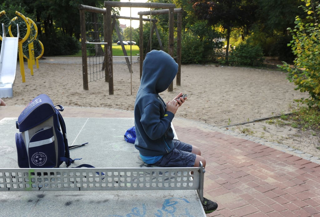 Lieber auf dem Spielplatz daddeln als zur Schule gehen: Schwänzen kann viele Ursachen haben.