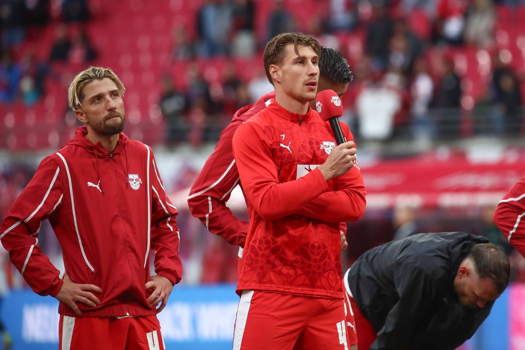 Enttäuschung pur bei den RB-Spielern Kevin Kampl, Willi Orban und David Raum (v.l.)