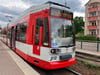 Unfall zwischen einer Tram der Havag und einem Fußgänger an der Haltestelle Moskauer Straße.