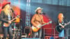 „More Than Words“ ist die Familienband von Stefanie Hertel (von links), Lanny Lanner und Johanna Mross, sie war beim&nbsp;Neinstedt Open Air 2025 zu sehen.&nbsp;